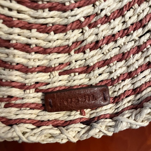 Fossil Faye Crossbody Leather Woven Straw Pom Pom Canteen ZB7743805 - Picture 3 of 6